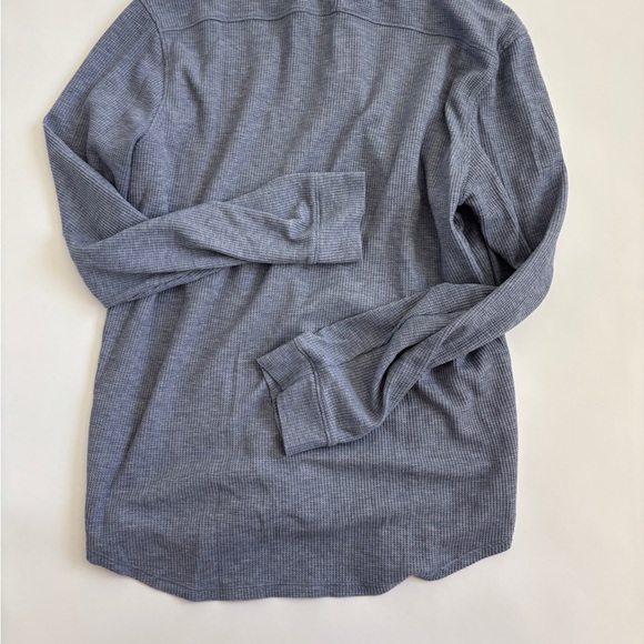 Long Sleeve Henley all in motion men’s large - Picture 2 of 3